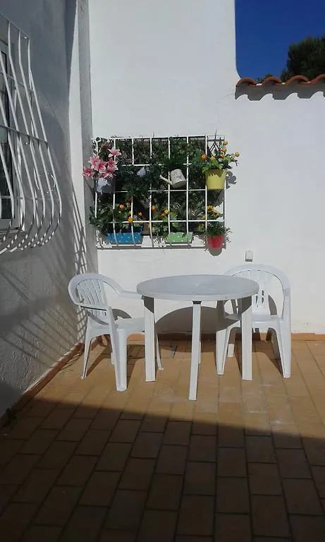 Villa Quica, Heated Pool Albufeira 0*,  Portugal