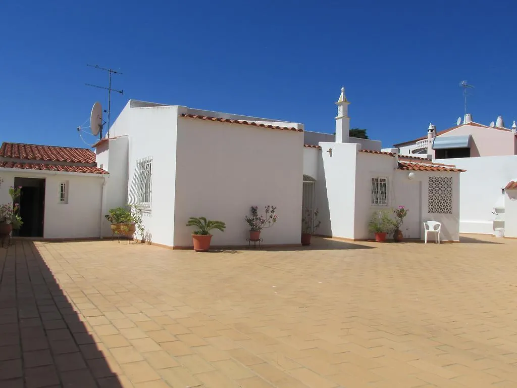 Villa Quica, Heated Pool Albufeira 0*,  Portugal