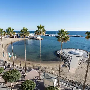 Beachfront With Stunning Sea Views Apartment Marbella